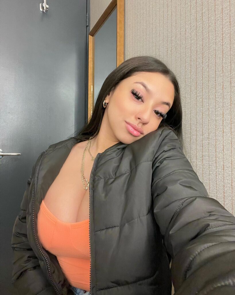 Who Is sariixo? All About Her Age, Career, and Boyfriend